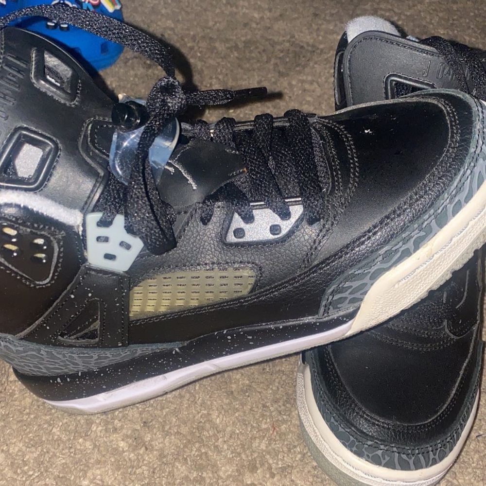 Jordan Y6. In good condition one of my favorites